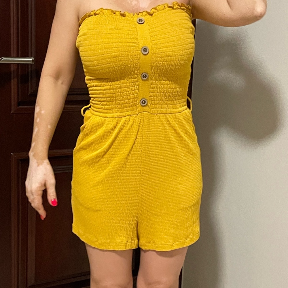 yellow romper size S could fit a XS-M